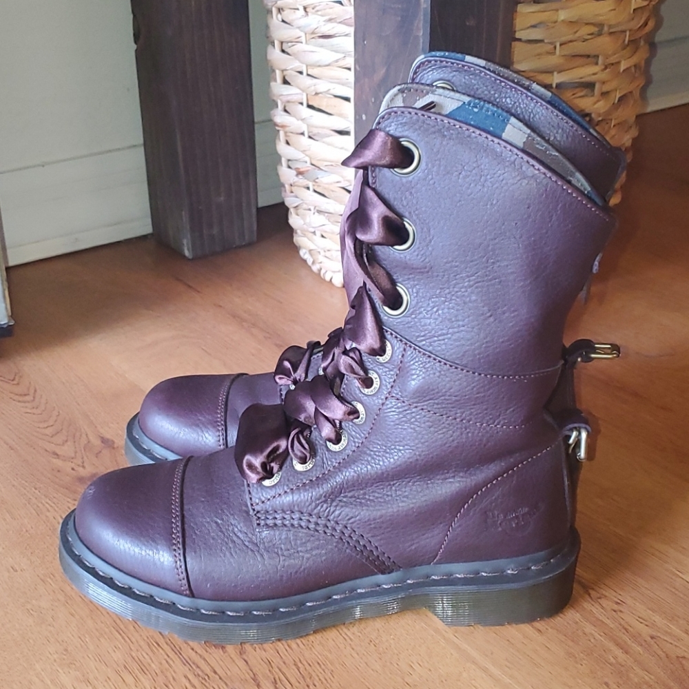 Dr (Doc) Martens Aimilita Union Jack boots, size 8